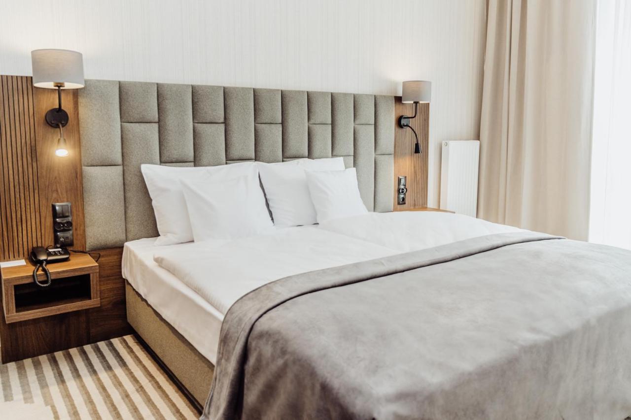 Elements Hotel&Spa Świeradów-Zdrój Dış mekan fotoğraf A bed with a headboard